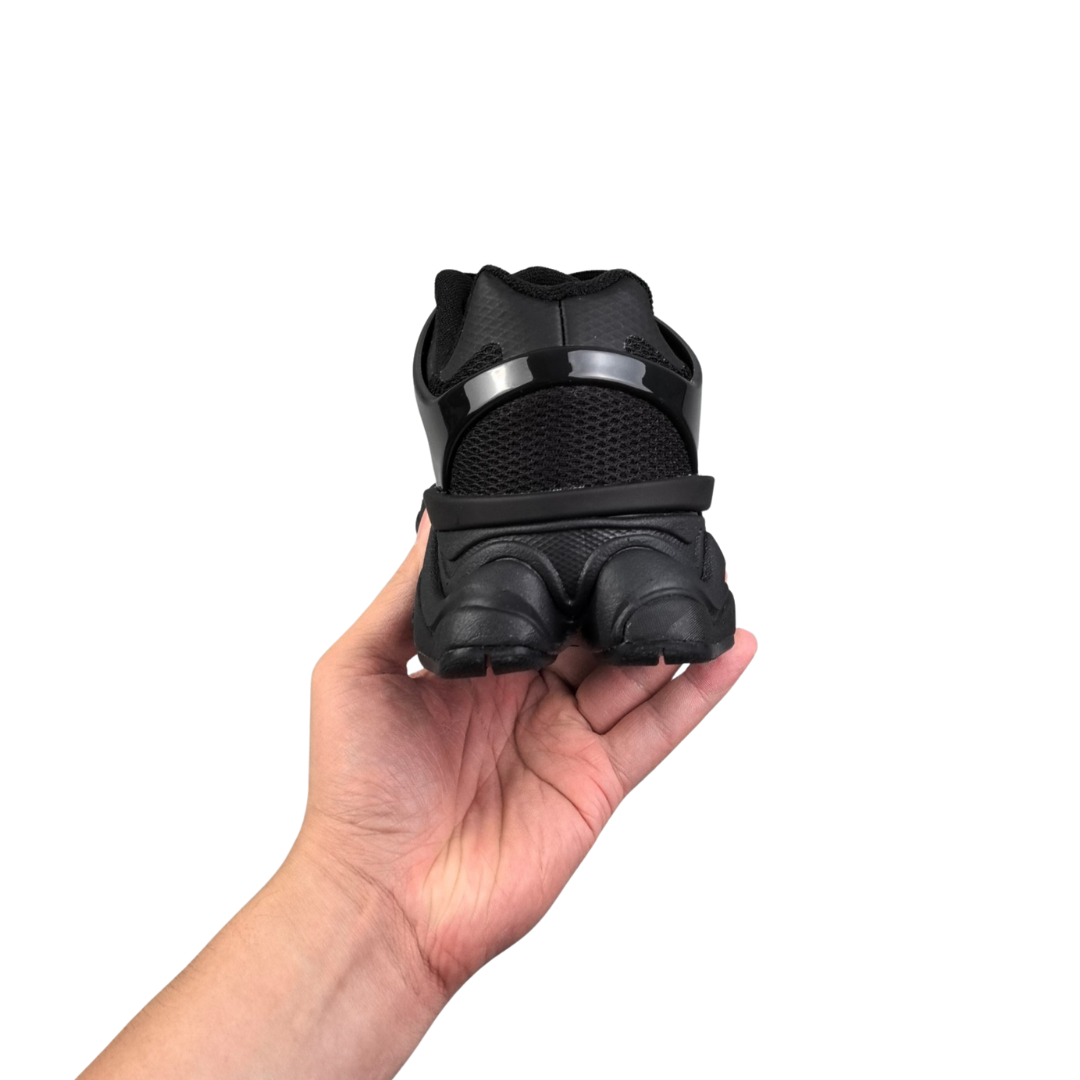 NEW 9060 Total Black Lucido